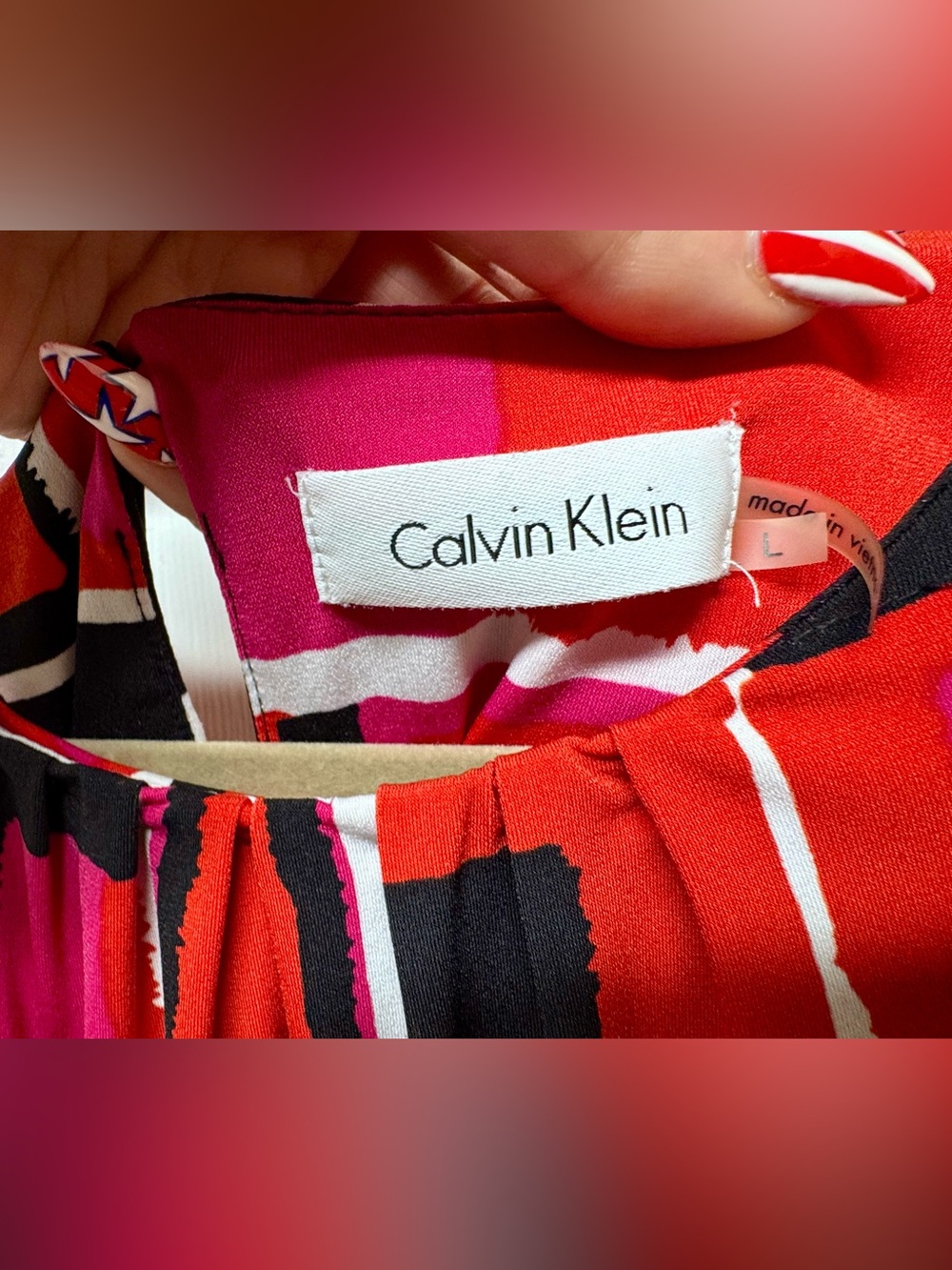 Calvin Klein Sleeveless Geometric Pleated Top – Size Large | Like New - Picture 8 of 9